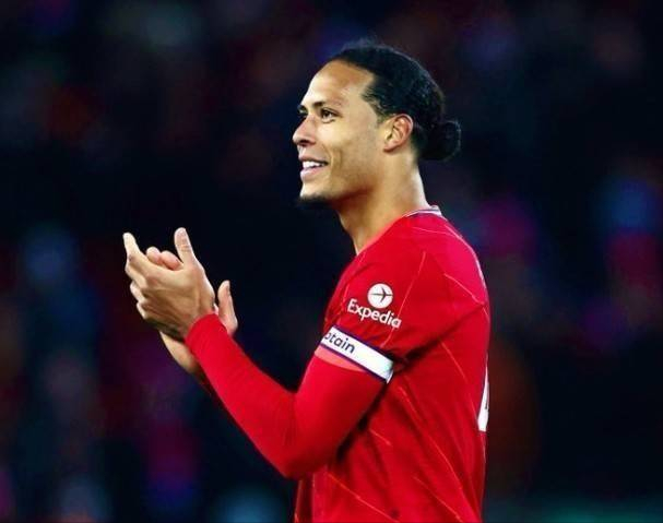 FC26足球庆典队长：金搓姆巴佩领衔，C罗、凯恩、范戴克在列（FC26庆典队长阵容：金搓姆巴佩领衔，C罗、凯恩、范戴克入选）