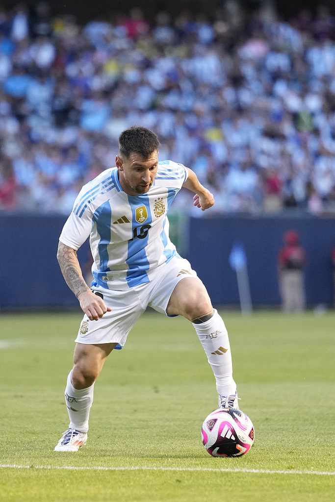 镜报：斯洛特将在48小时内与萨拉赫会面，决定后者未来走向（镜报：斯洛特将于48小时内与萨拉赫会谈，敲定其未来去向）