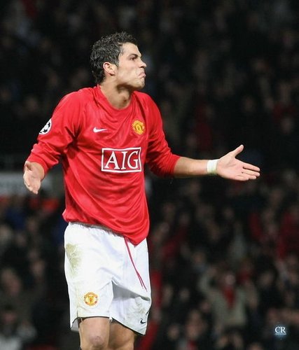 英媒：利物浦准备1.2亿镑+2000万镑报价伊萨克（英媒称：利物浦拟出1.2亿镑加2000万镑报价伊萨克）